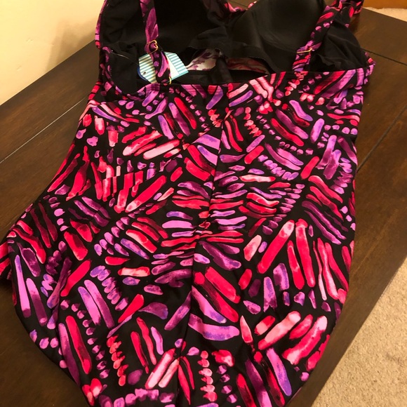 Gorgeous Plus Size Swimsuits For All Bathing Suit- NWT - Picture 3 of 5